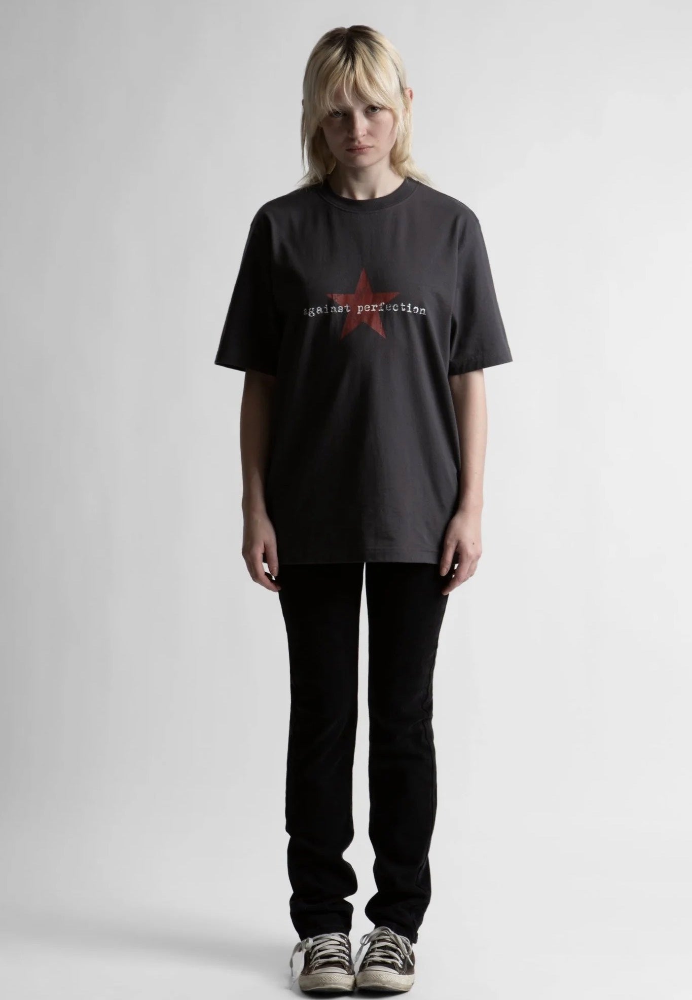 Against Perfection Old Black - T-Shirt