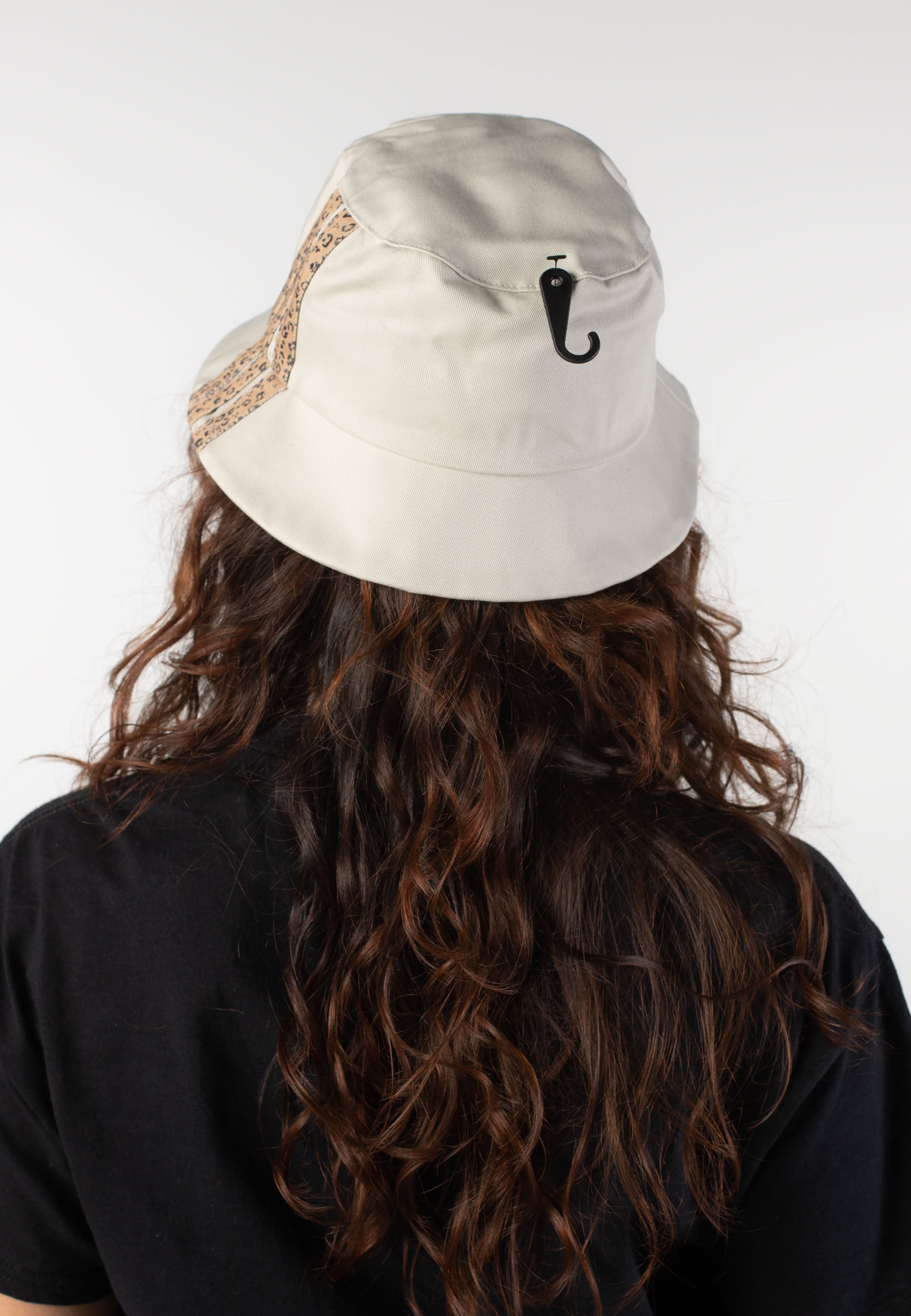 3 Stripes Leopard Graphic Wonalu/Black - Bucket Hat