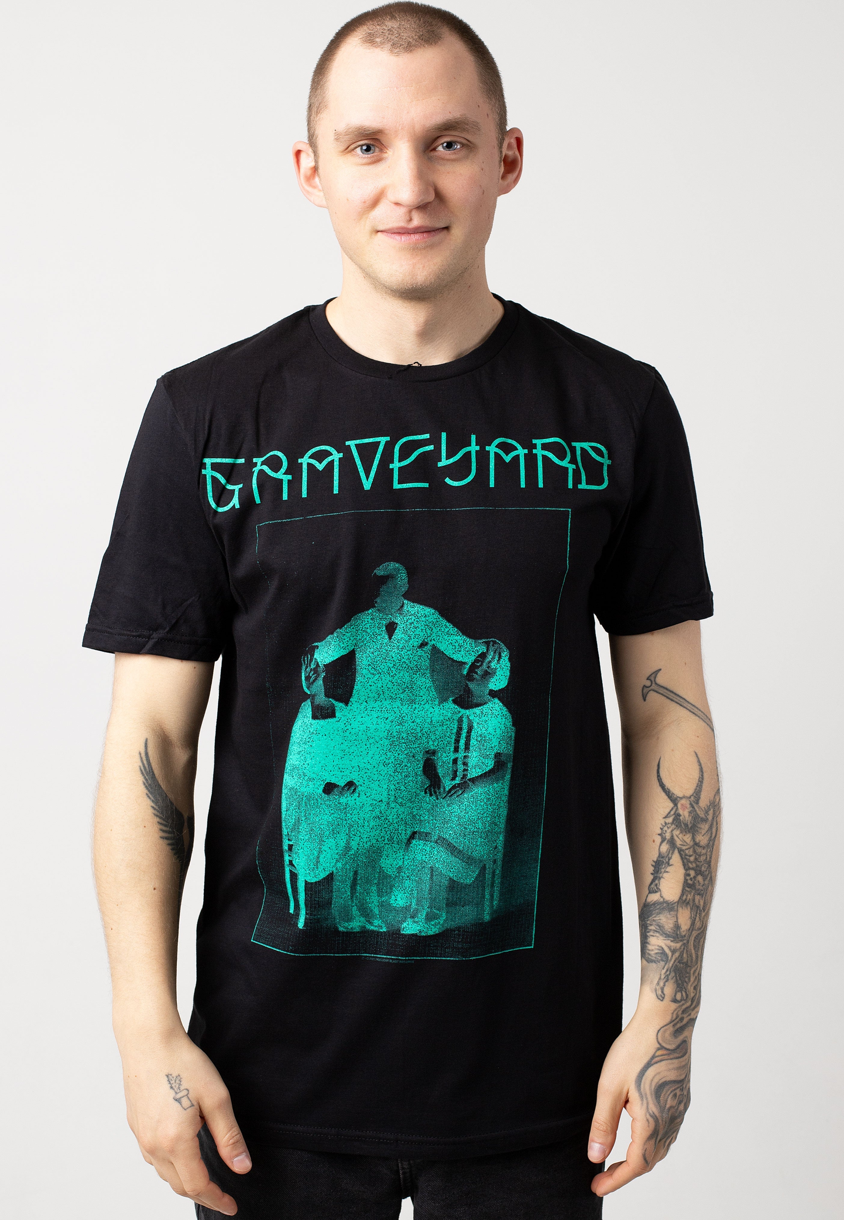 6 - T-Shirt