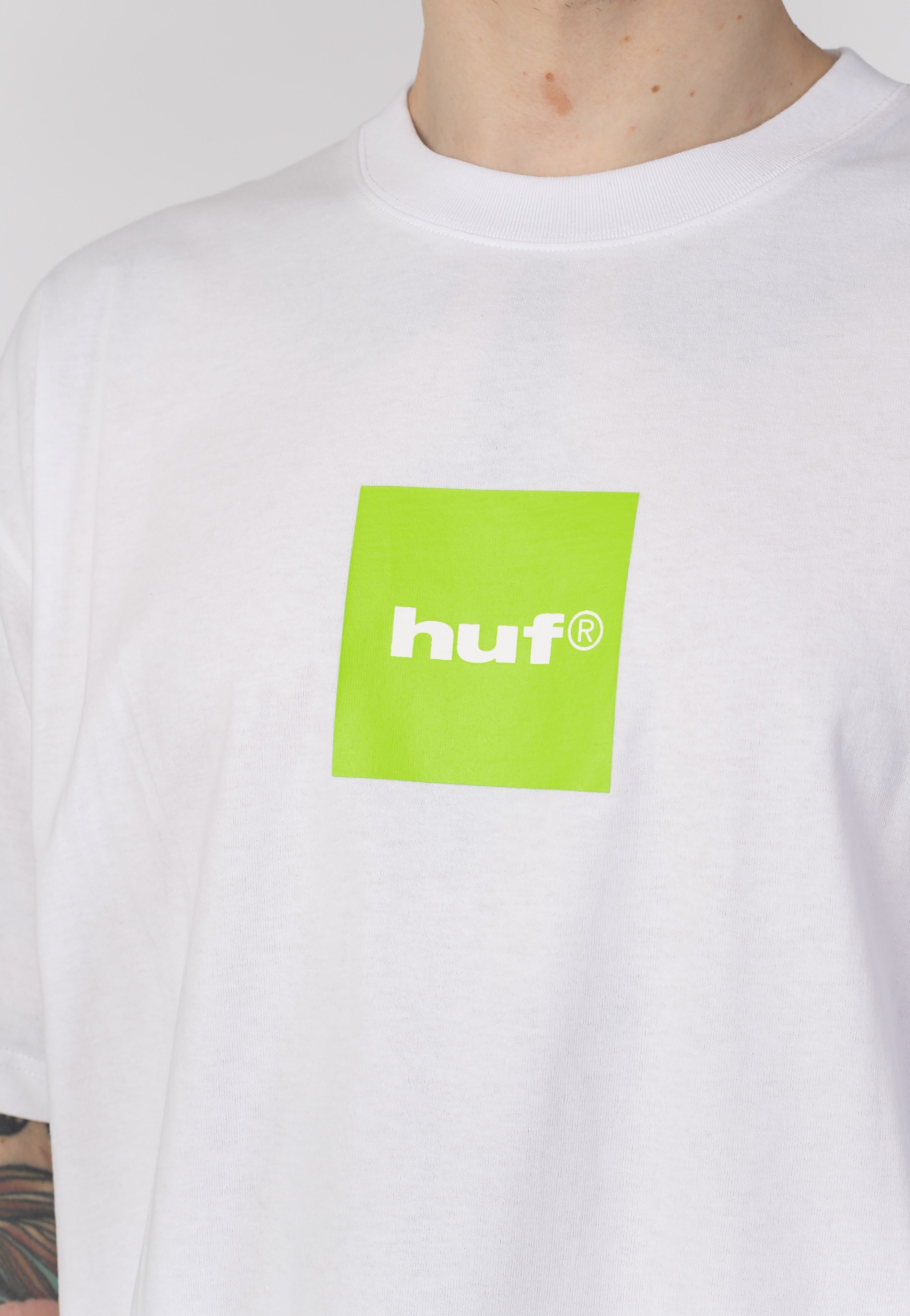 89 Box Logo White/Huf Green - T-Shirt