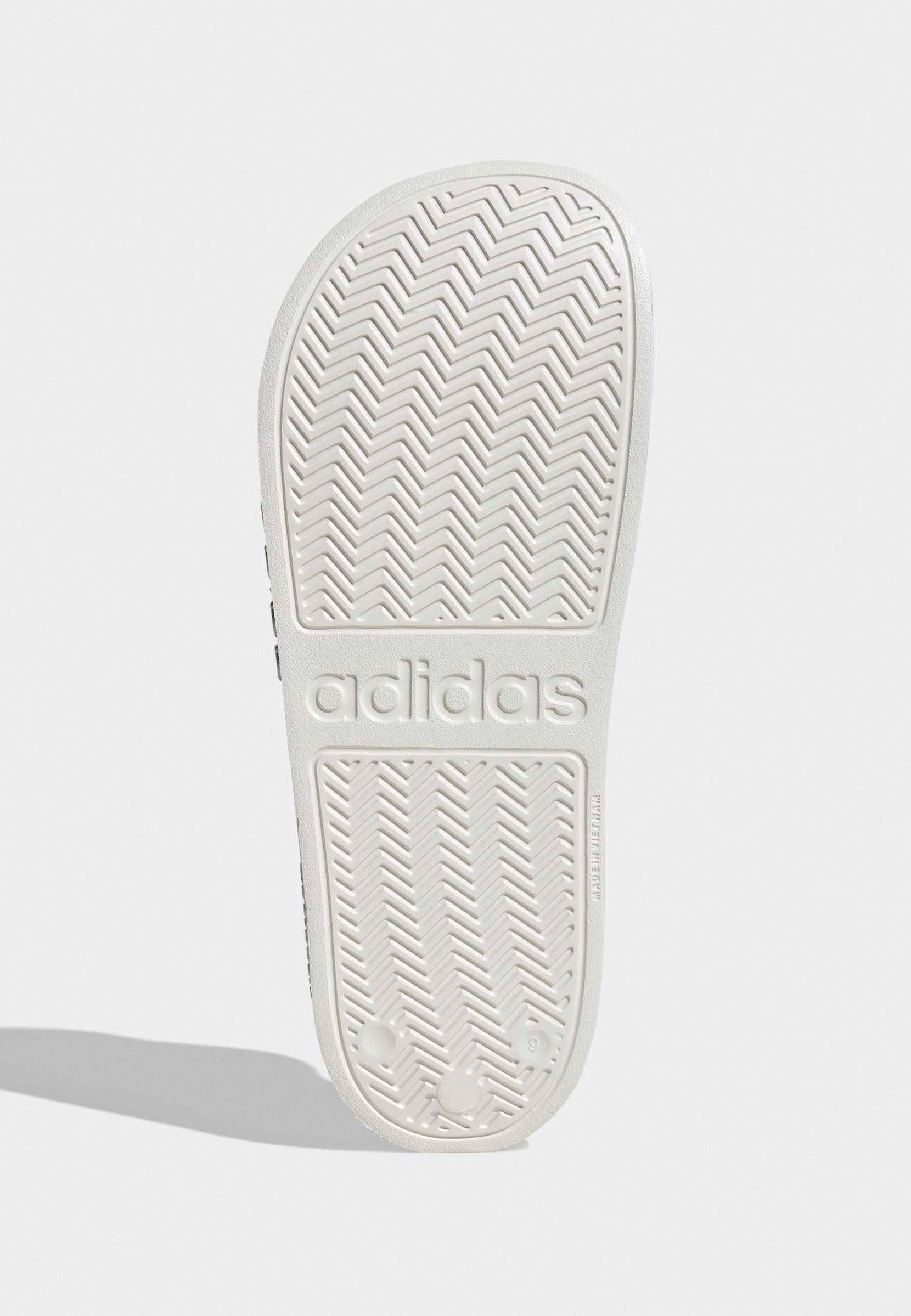 Adilette Shower Crystal Linen/Core White/Khaki Six - Slides
