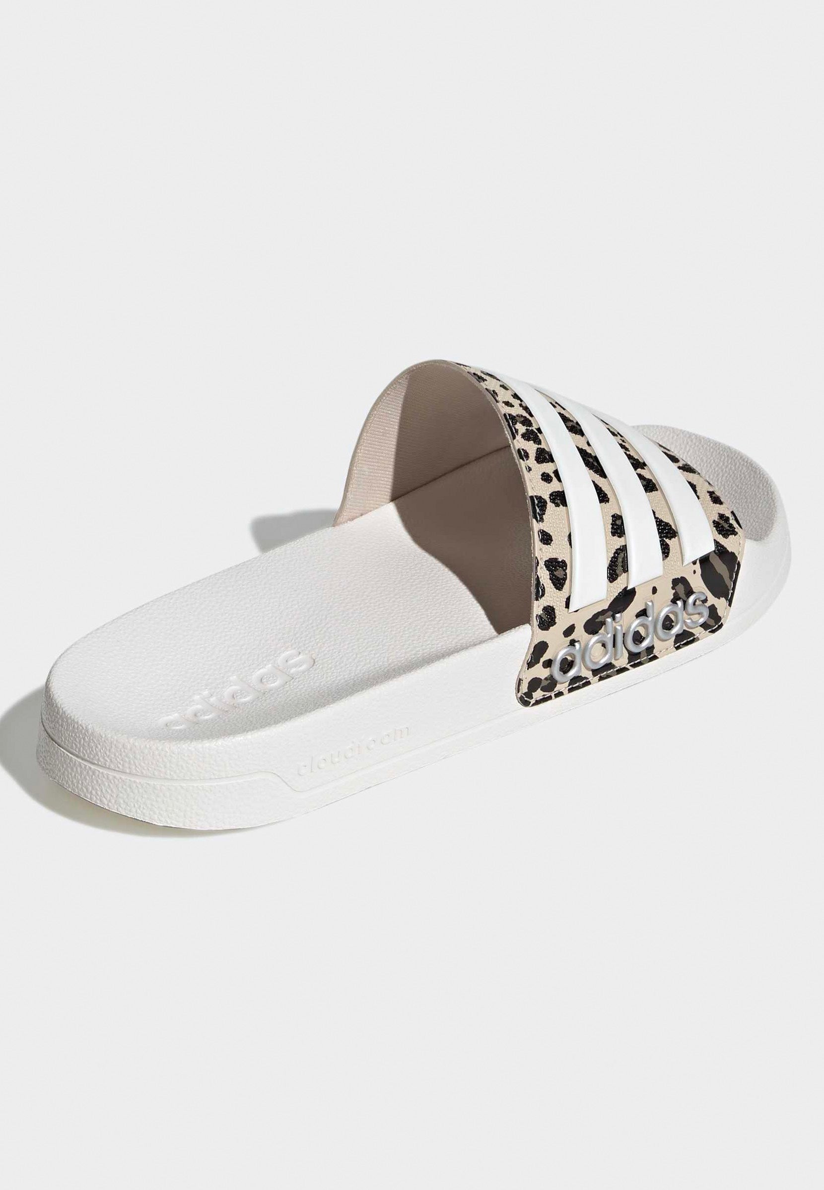 Adilette Shower Crystal Linen/Core White/Khaki Six - Slides