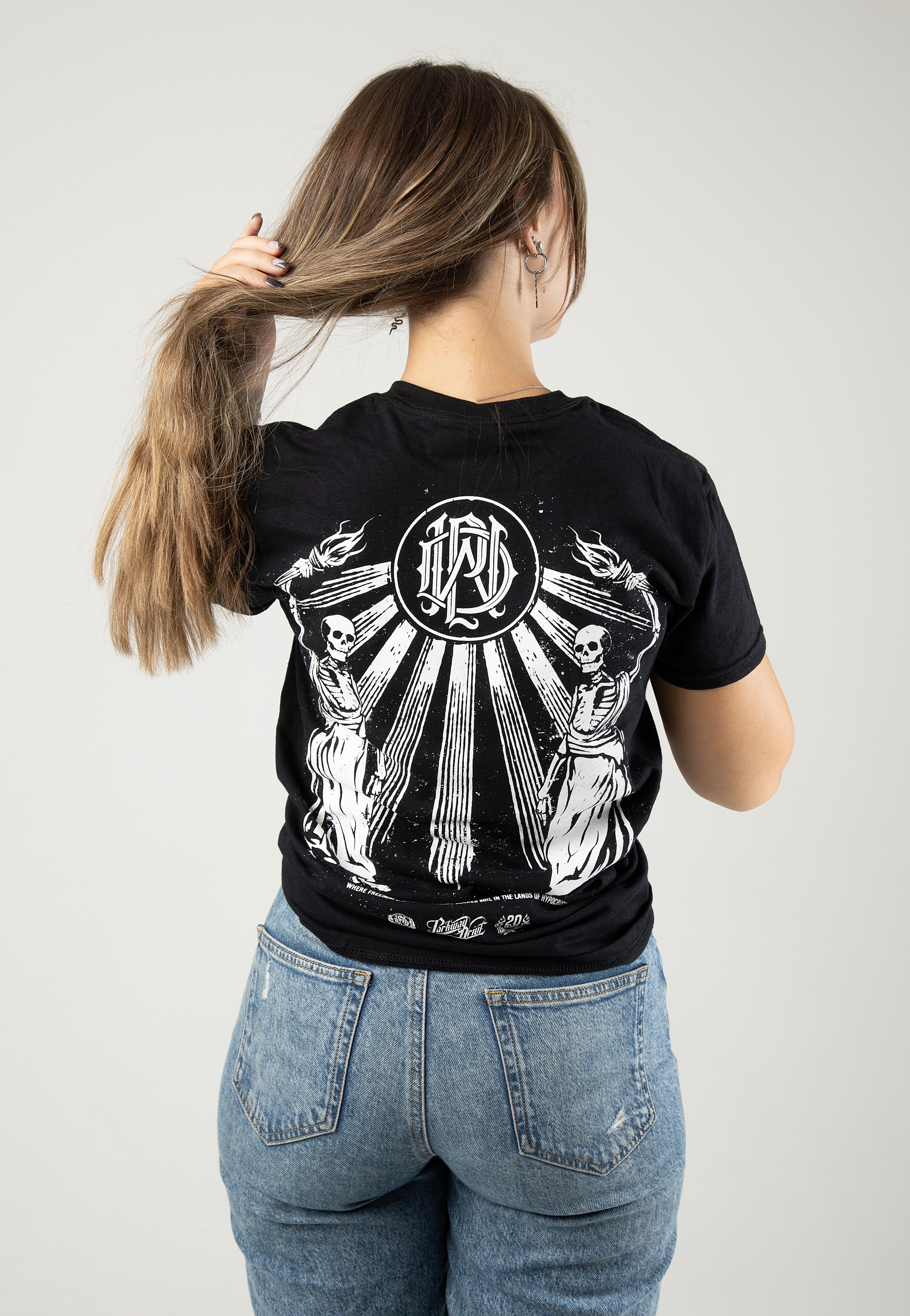 20 Years Skulls - T-Shirt