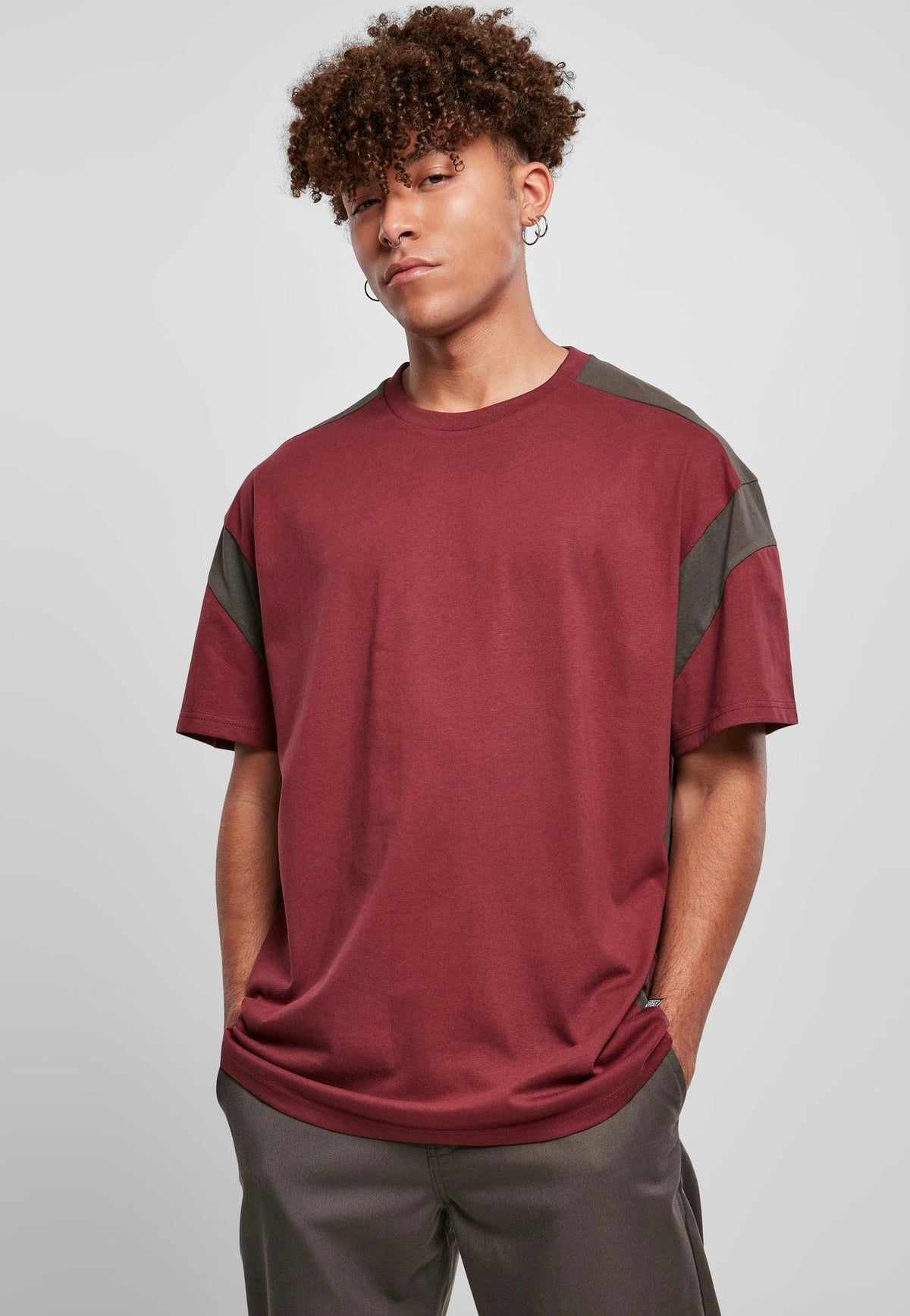 Active Cherry/Blackbird - T-Shirt