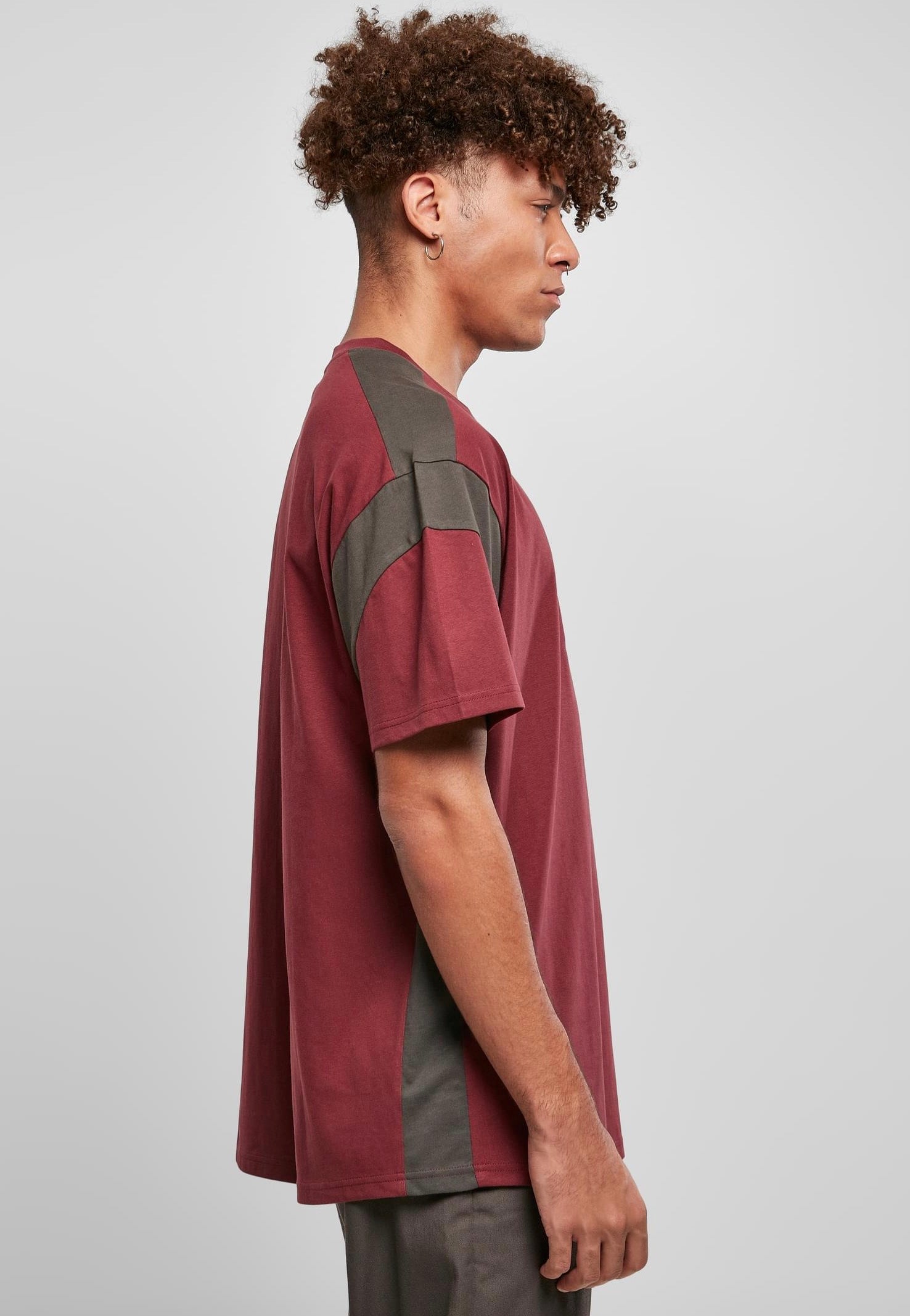Active Cherry/Blackbird - T-Shirt