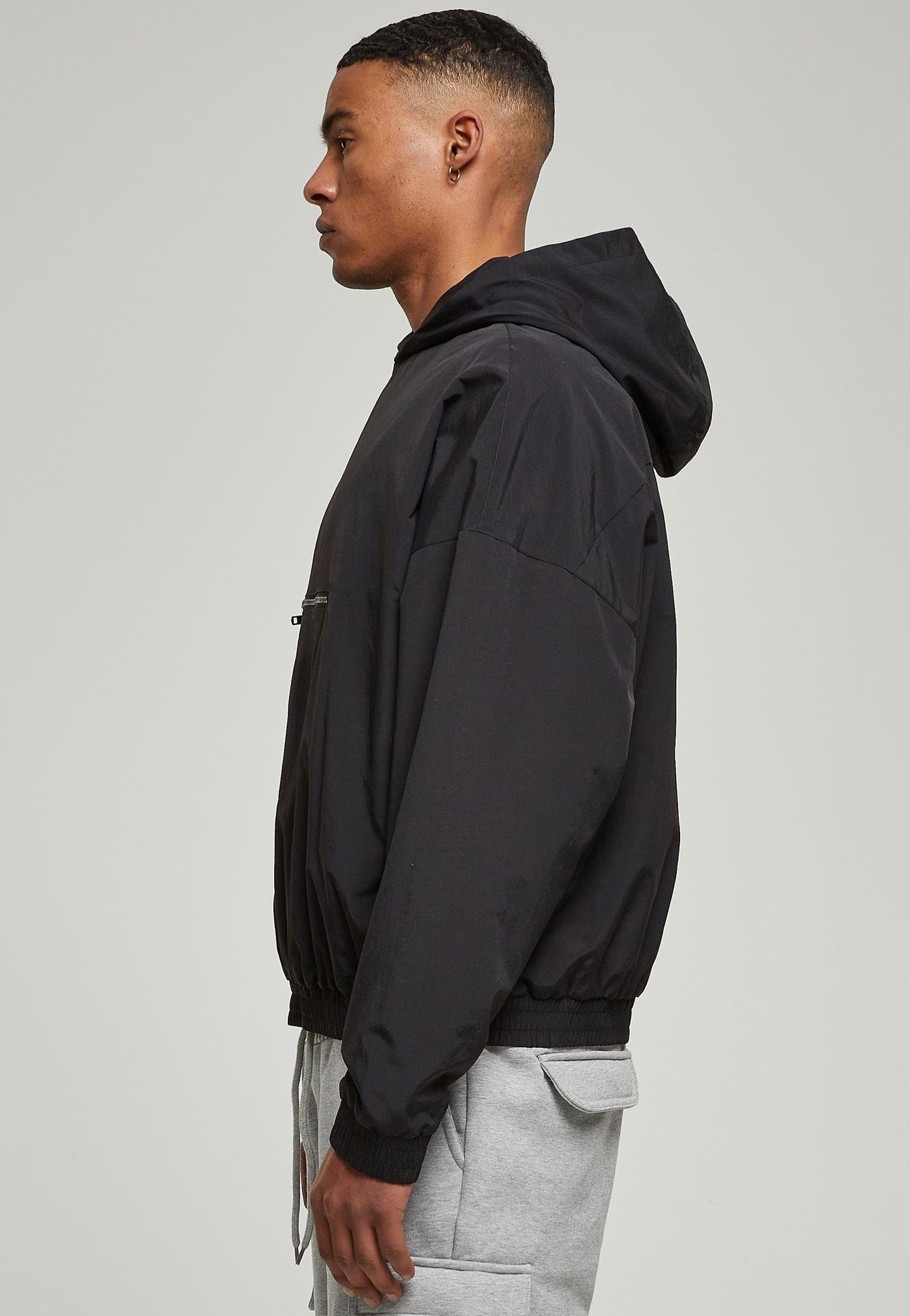 90'S Pull Over Black - Jacket